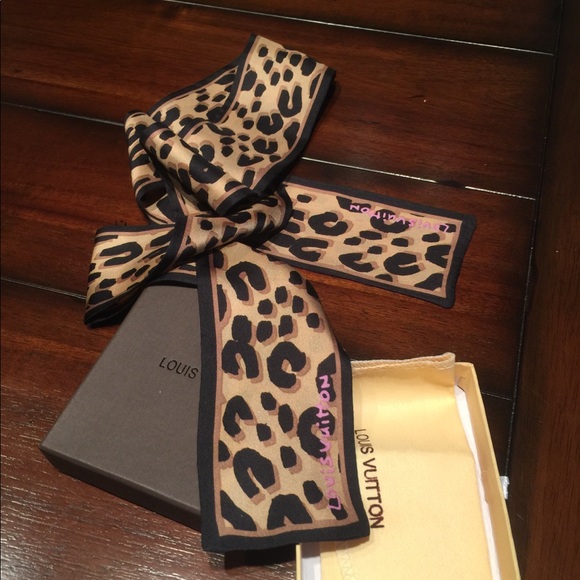 SOLD !!!!!!! New LOUIS VUITTON bandeau leopard ! - Picture 3 of 8